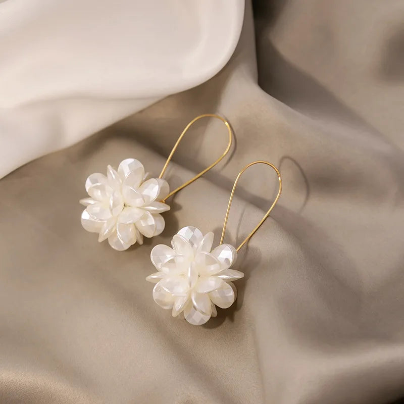 Fashion Trend Pearl Petal Ball Earrings Outdoor Travel Carnival Banquet Party Holiday Dressing Gifts