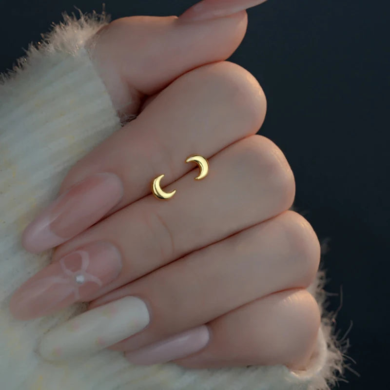 Fashion Minimalist Mini Small Heart Stud Earring For Women Tragus Ear Piercing Sweet Cute Temperament Earring Teen Party Jewelry