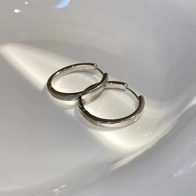 Dainty Tiny Layered Gold Plated Copper Metal Paved CZ Huggie Hoop Earrings for Women Girls Luxury Elegant Catilage Hoops Jewelry