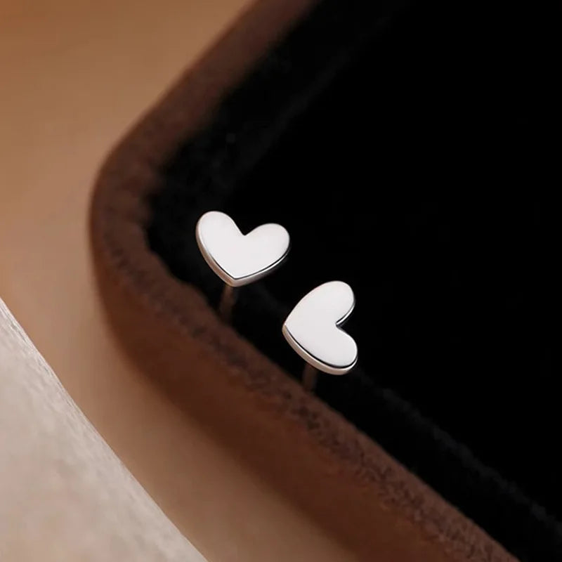 Fashion Minimalist Mini Small Heart Stud Earring For Women Tragus Ear Piercing Sweet Cute Temperament Earring Teen Party Jewelry