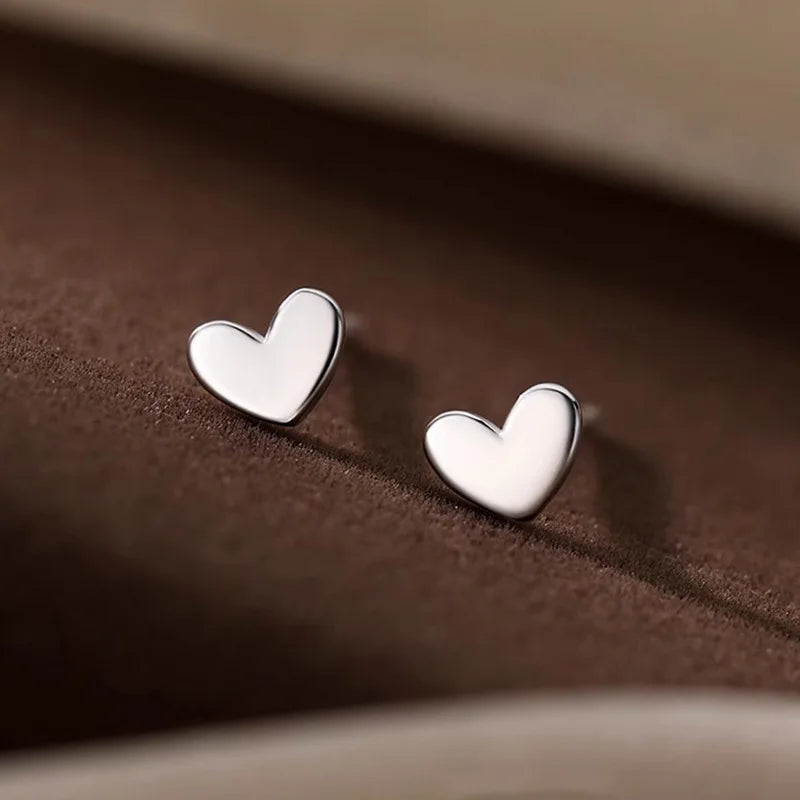Fashion Minimalist Mini Small Heart Stud Earring For Women Tragus Ear Piercing Sweet Cute Temperament Earring Teen Party Jewelry