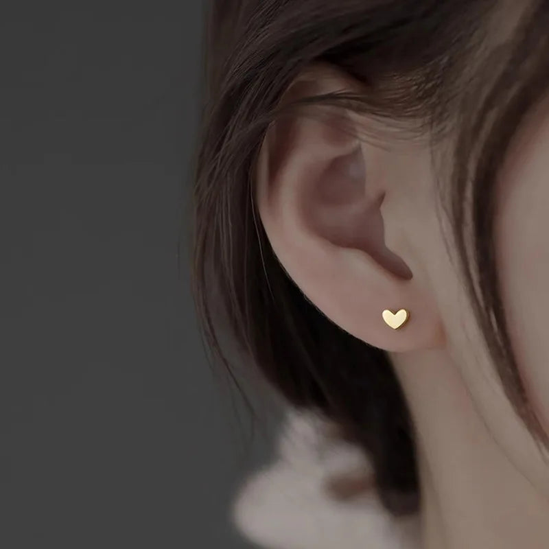 Fashion Minimalist Mini Small Heart Stud Earring For Women Tragus Ear Piercing Sweet Cute Temperament Earring Teen Party Jewelry