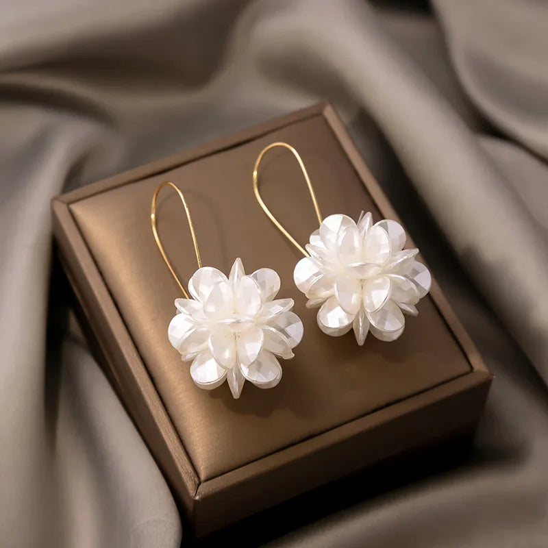 Fashion Trend Pearl Petal Ball Earrings Outdoor Travel Carnival Banquet Party Holiday Dressing Gifts