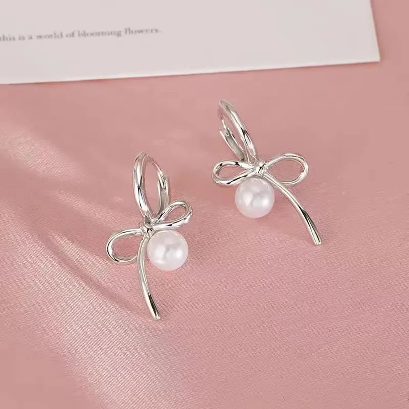 Dainty Tiny Layered Gold Plated Copper Metal Paved CZ Huggie Hoop Earrings for Women Girls Luxury Elegant Catilage Hoops Jewelry