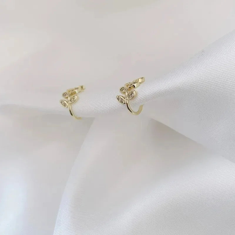 Cute Metal Leaf Earcuff Clips On Earring for Women Girls, No Fake Piercing Cartilage Earrings Ear Ring Without Hole