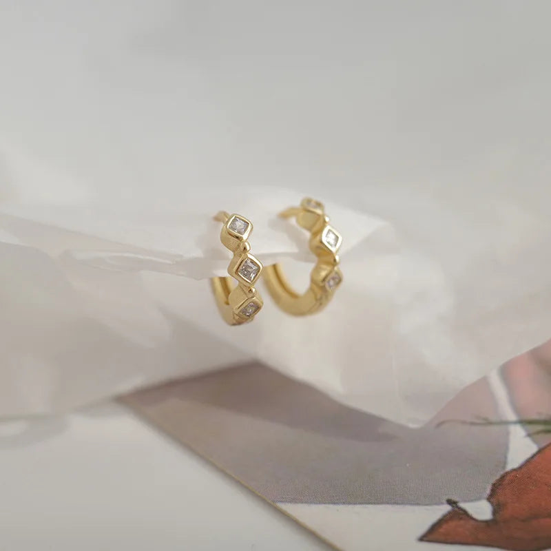 Dainty Tiny Layered Gold Plated Copper Metal Paved CZ Huggie Hoop Earrings for Women Girls Luxury Elegant Catilage Hoops Jewelry