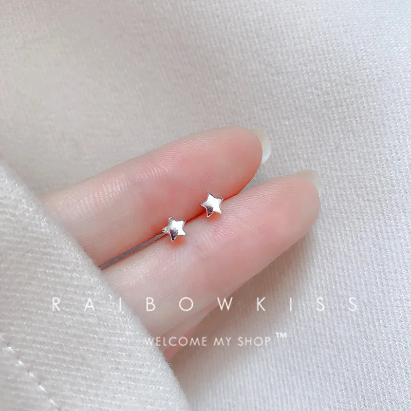 Fashion Minimalist Mini Small Heart Stud Earring For Women Tragus Ear Piercing Sweet Cute Temperament Earring Teen Party Jewelry